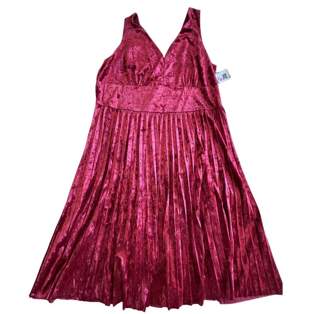 NWT Modcloth Splendorous Spree red stretch velvet dress with pleated skirt - 1X